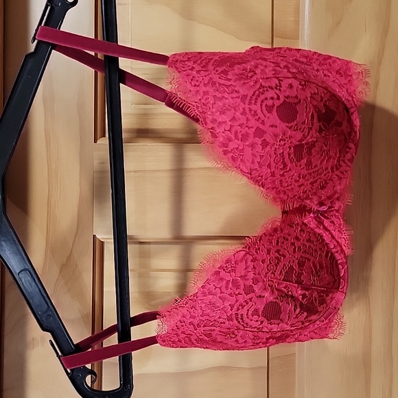 34D Victoria's Secret Bra - Picture 1 of 4